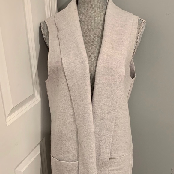 Lord & Taylor long cardigan sleeveless Sz Med - Picture 2 of 8